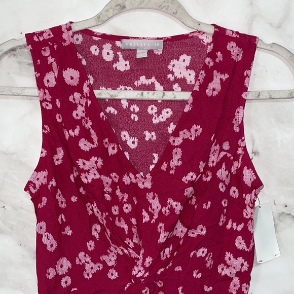 Chelsea28 Twist Front Sleeveless Top In Pink Honeycomb Floral - Picture 3 of 8